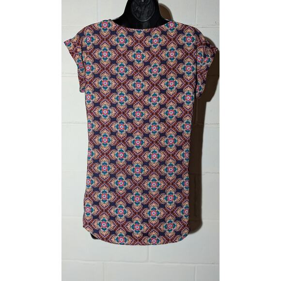Express Patterned Blouse Top with Quarter Zip V Neck Short Sleeve Small - Picture 3 of 5